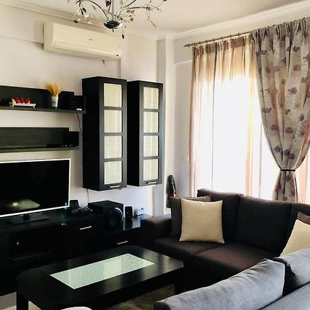 Family Apartment In Greece Каландра Экстерьер фото
