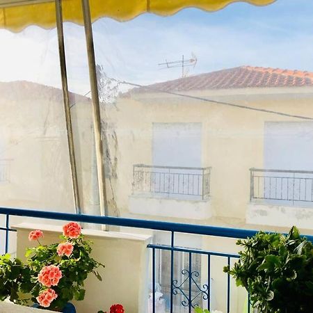 Family Apartment In Greece Каландра Экстерьер фото