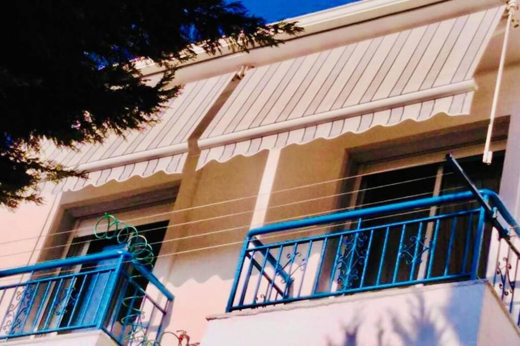Family Apartment In Greece Каландра Экстерьер фото