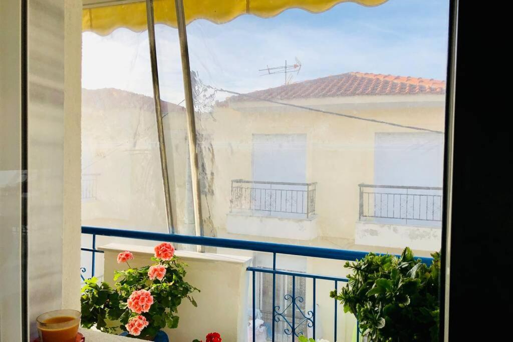 Family Apartment In Greece Каландра Экстерьер фото