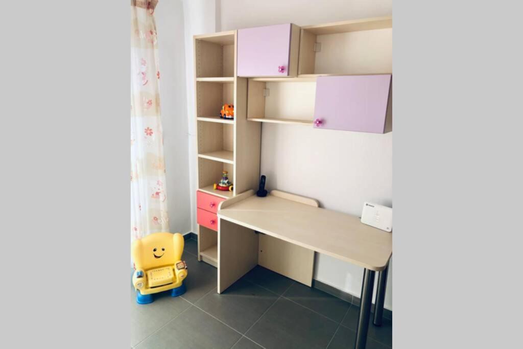 Family Apartment In Greece Каландра Экстерьер фото