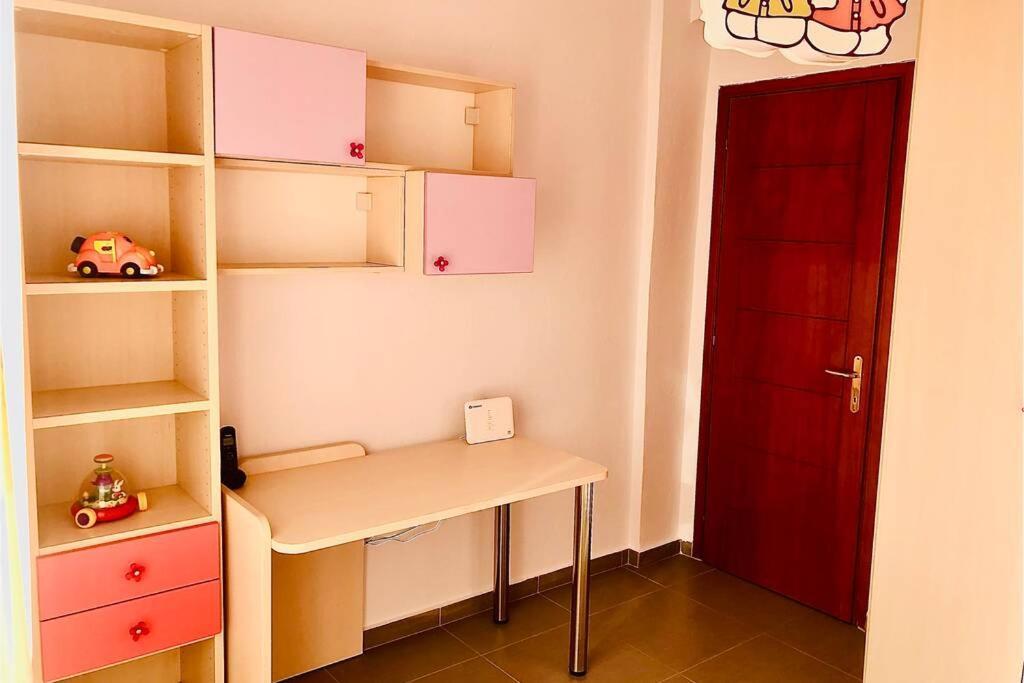 Family Apartment In Greece Каландра Экстерьер фото